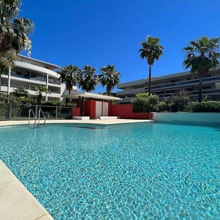 Air-Conditioned Studio With Pool St Laurent Du Var Saint-Laurent-du-Var Εξωτερικό φωτογραφία