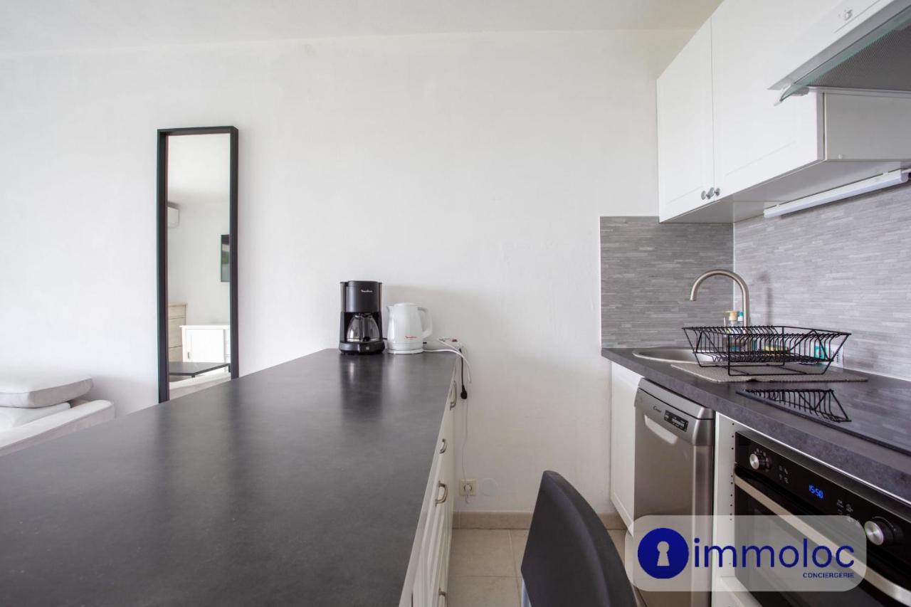 Air-Conditioned Studio With Pool St Laurent Du Var Saint-Laurent-du-Var Εξωτερικό φωτογραφία