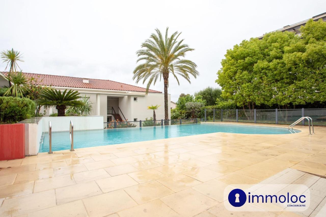 Air-Conditioned Studio With Pool St Laurent Du Var Saint-Laurent-du-Var Εξωτερικό φωτογραφία
